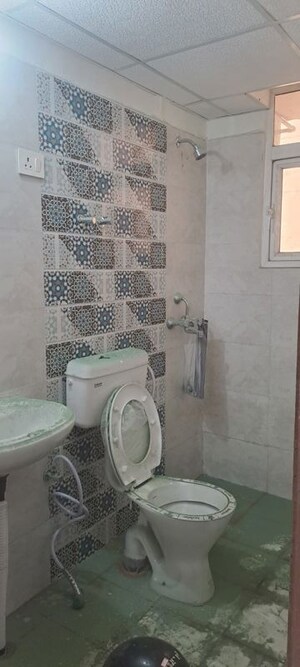Bathroom in 2 BHK Apartment at Signature Global Proxima Phase 2, Sector 89 – for Rent