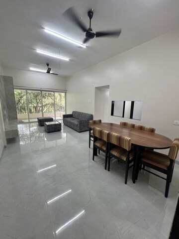 2 BHK Apartment For Rent in Bund Garden Road