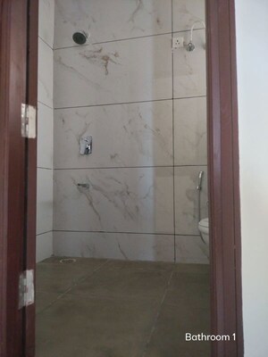 Bathroom in 3 BHK Apartment at Patiala Road – for Rent