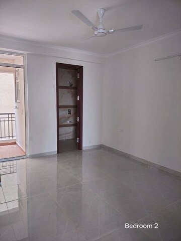 Room in 3 BHK Apartment at Patiala Road – for Rent