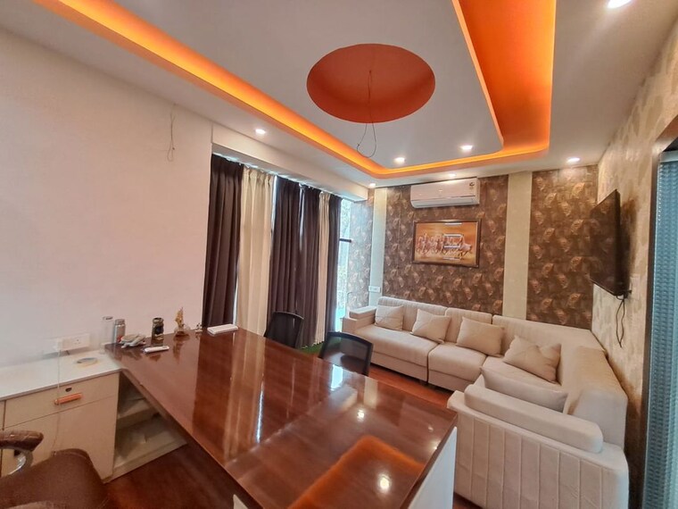 Living Room, sector 63 Commercial Office Space 1500 Sq.Ft. In Sector 63 Noida 10122246