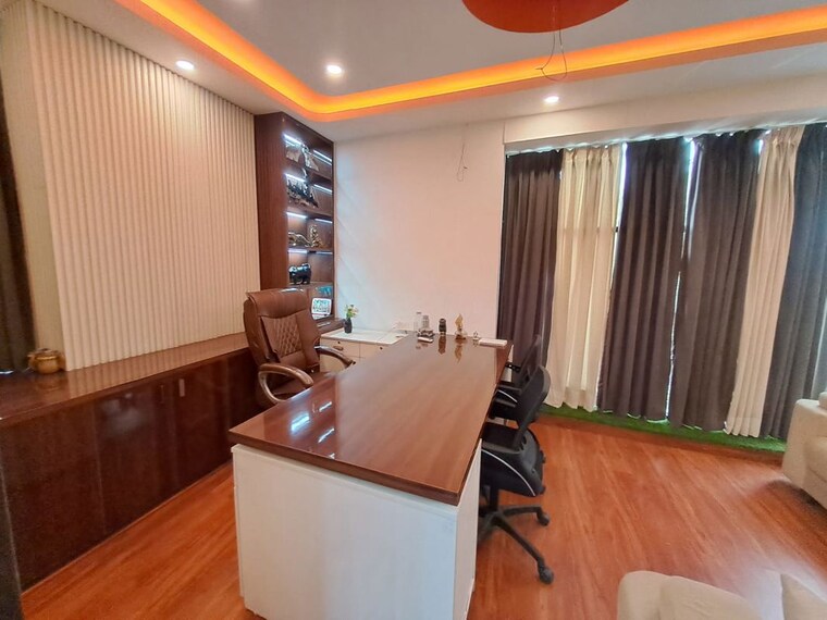 Living Room, sector 63 Commercial Office Space 1500 Sq.Ft. In Sector 63 Noida 10122246