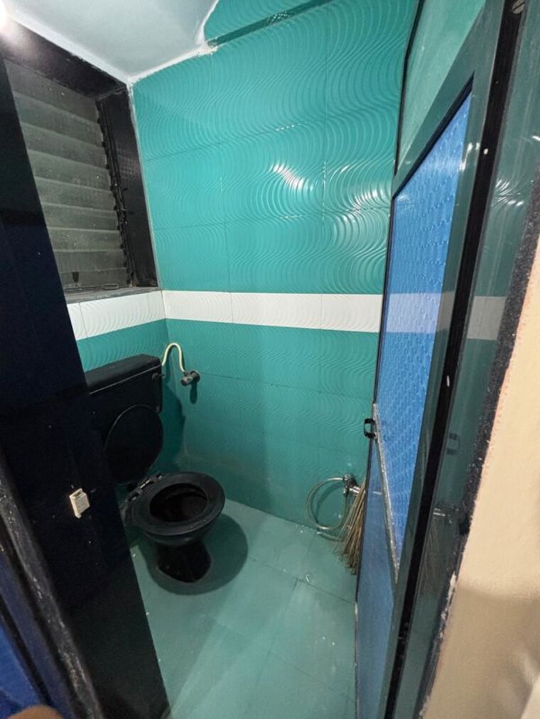 Bathroom, dombivli east 1 RK 400 Sq.Ft. Apartment In Dombivli East Thane 10122300