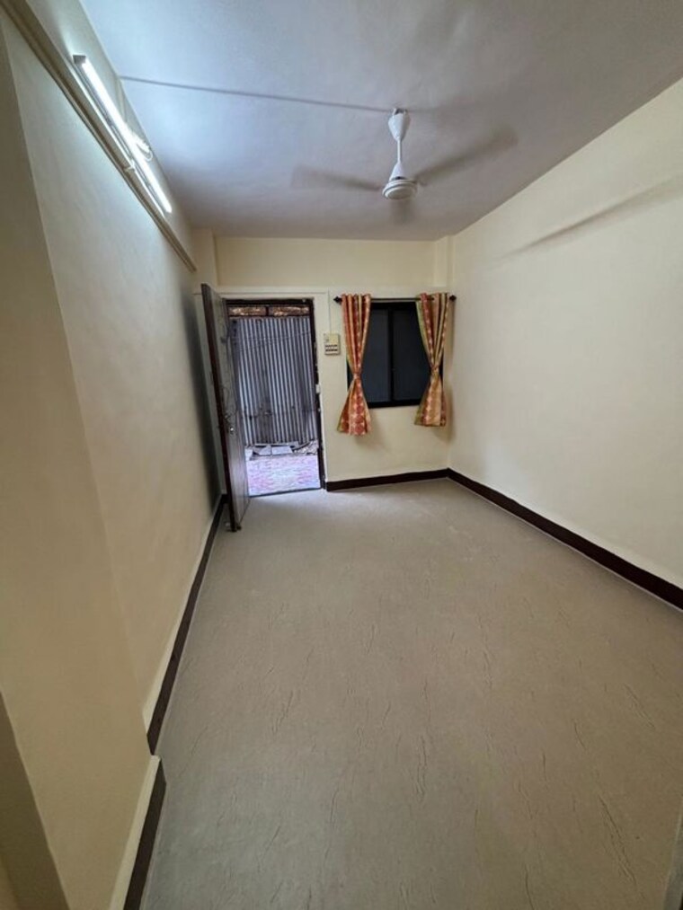 Room, dombivli east 1 RK 400 Sq.Ft. Apartment In Dombivli East Thane 10122300