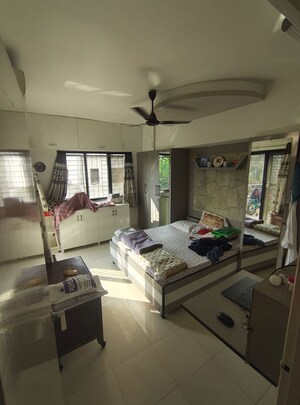 Team Area in 1 BHK Apartment at Mahatma Society – for Rent