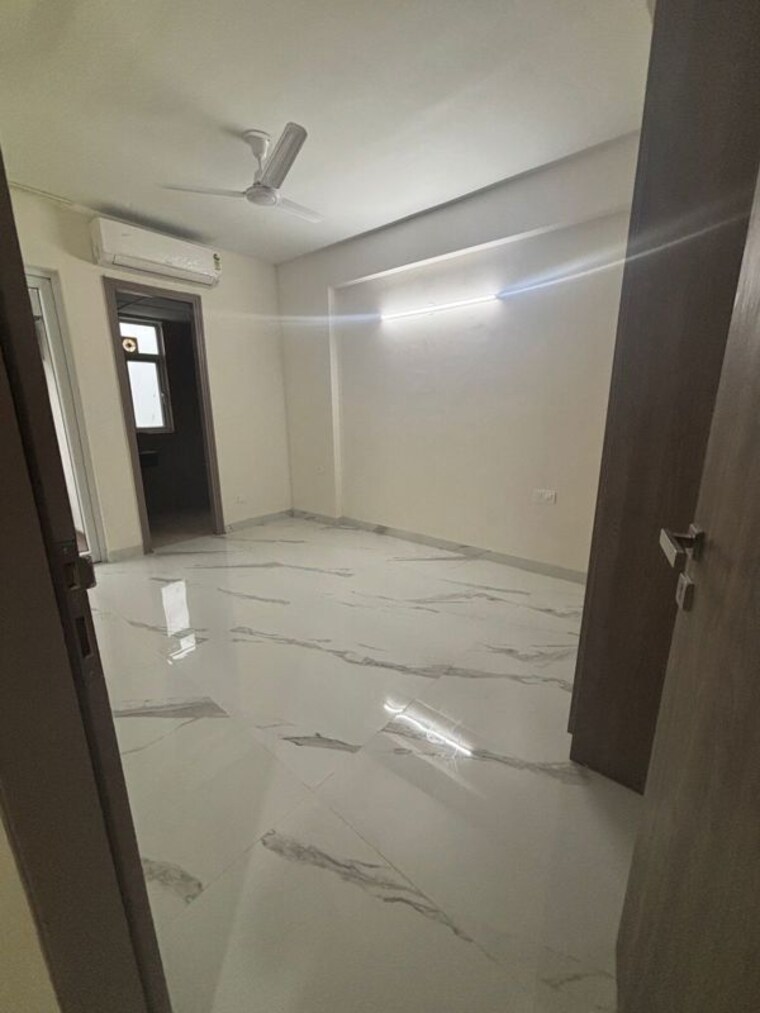 Kitchen, smart-world-gems 2.5 Bedroom 1194 Sq.Ft. Builder Floor In Sector 89 Gurgaon 10122305
