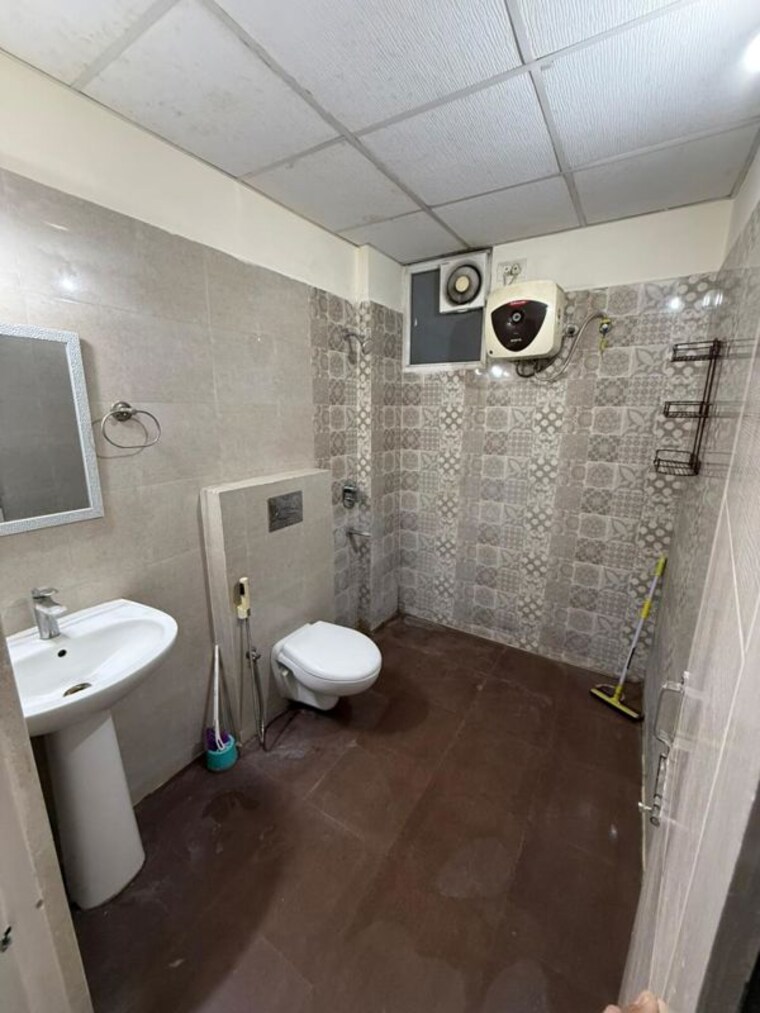 Bathroom, altura-apartments 2 Bedroom 1100 Sq.Ft. Apartment In Ghazipur Zirakpur 10122326