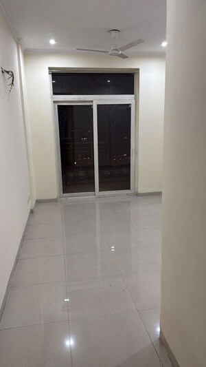 Room in 2 BHK Apartment at Altura Apartments, Ghazipur – for Rent