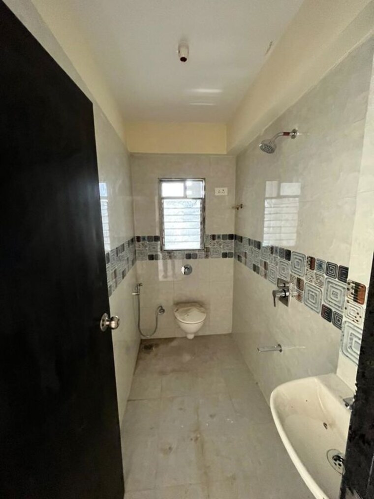 Bathroom, kings-my-homes 1 Bedroom 301 Sq.Ft. Apartment In Chunabhatti Mumbai 10122324