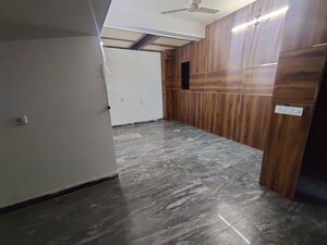 2 BHK Builder Floor For Rent in Sector 34