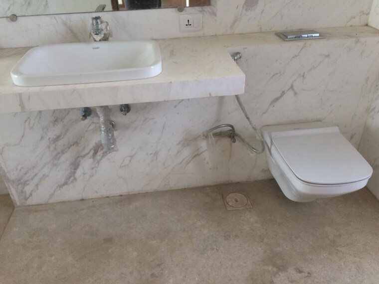 Bathroom, the-wadhwa-w54 3 Bedroom 2200 Sq.Ft. Apartment In Matunga Mumbai 10122359