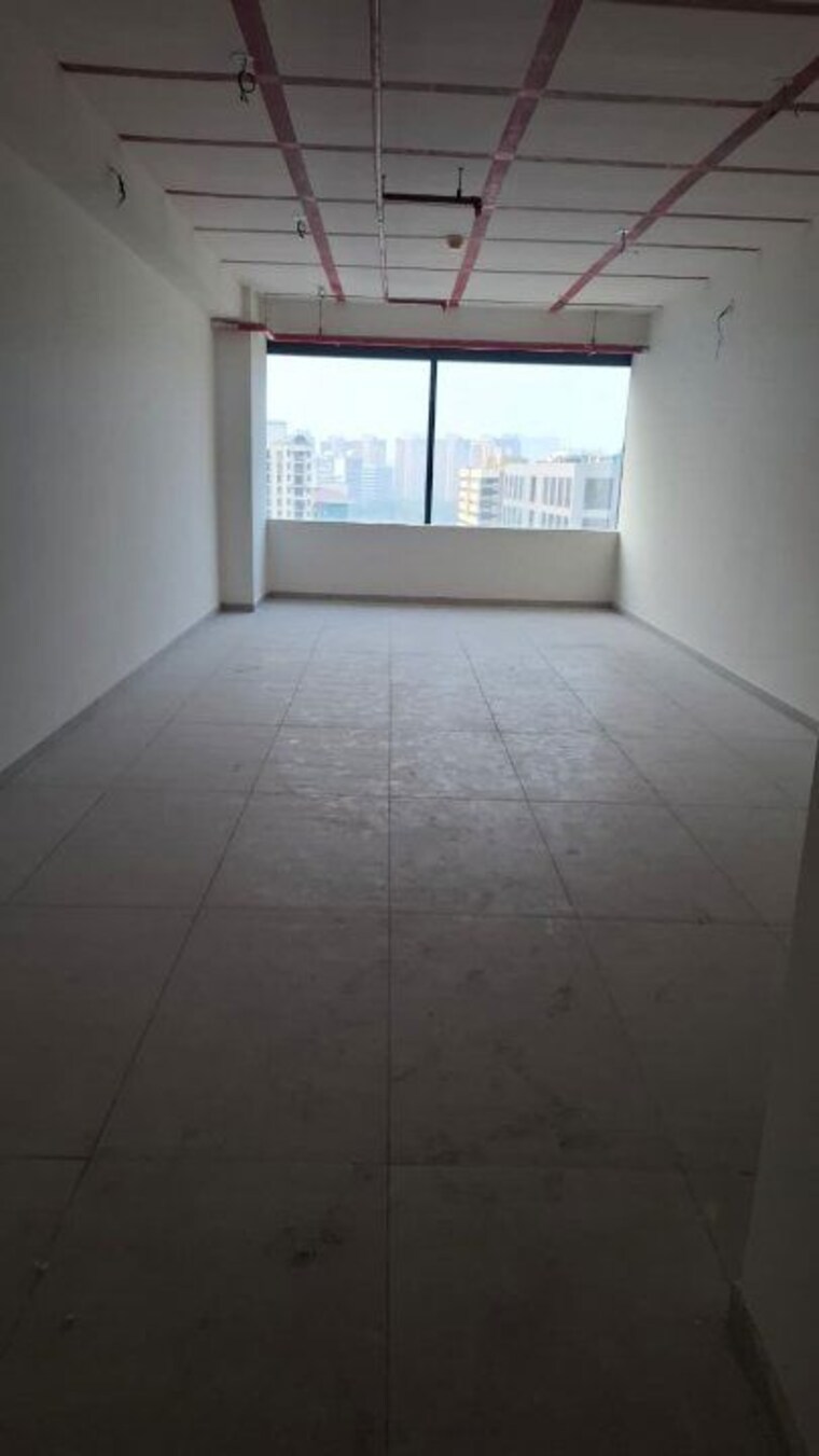 Team Area, chincholi bunder Commercial Office Space 550 Sq.Ft. In Chincholi Bunder Mumbai 10122349