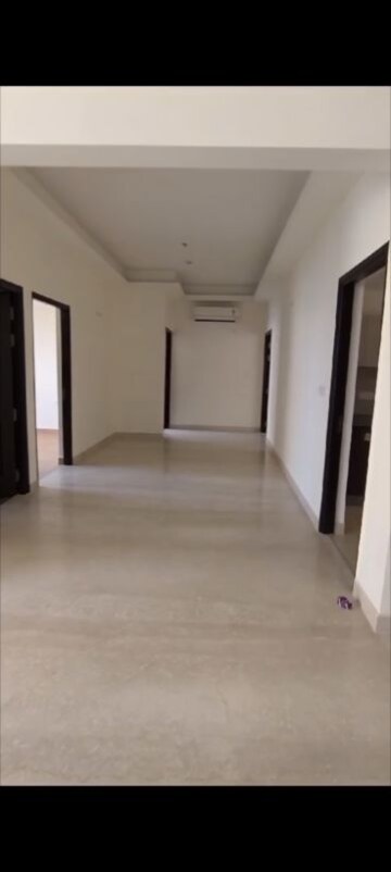 Building Lobby in 3.5 BHK Apartment at Wave Amore, Sector 32 – for Sale