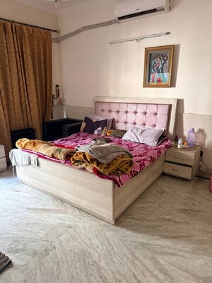 Bedroom in 3 BHK Builder Floor at Sector 23a – for Rent