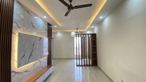 Room in 2 BHK Apartment at Signature Orchard Avenue 2, Sector 93 – for Rent