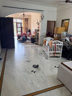 Balcony in 3 BHK Builder Floor at Sector 23 – for Rent