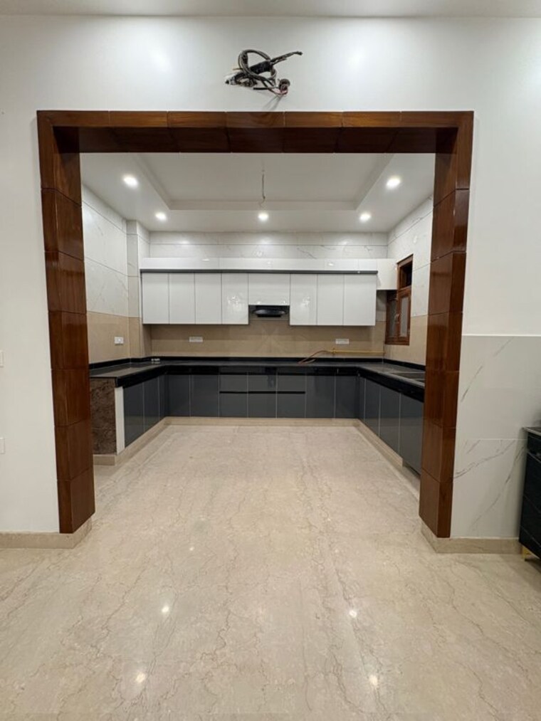 Kitchen, sector 45 3 Bedroom 250 Sq.Yd. Independent House In Sector 45 Noida 10085765