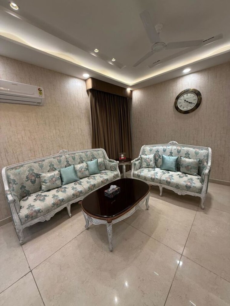 Living Room, international airport road 3 Bedroom 2100 Sq.Ft. Apartment In International Airport Road Zirakpur 10122481