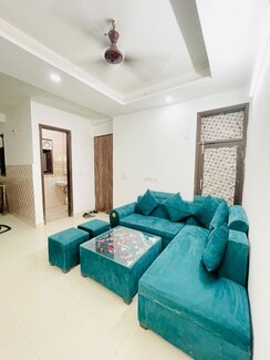 1 BHK Builder Floor For Rent in Saket