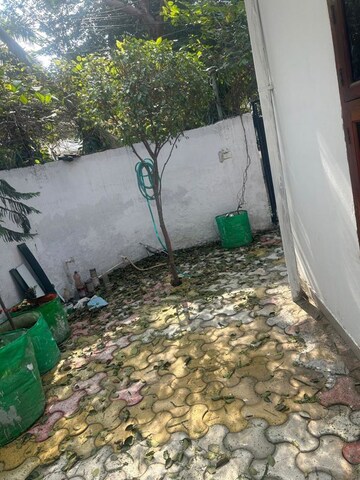 Balcony in 1 BHK Builder Floor at Sector 23a – for Rent