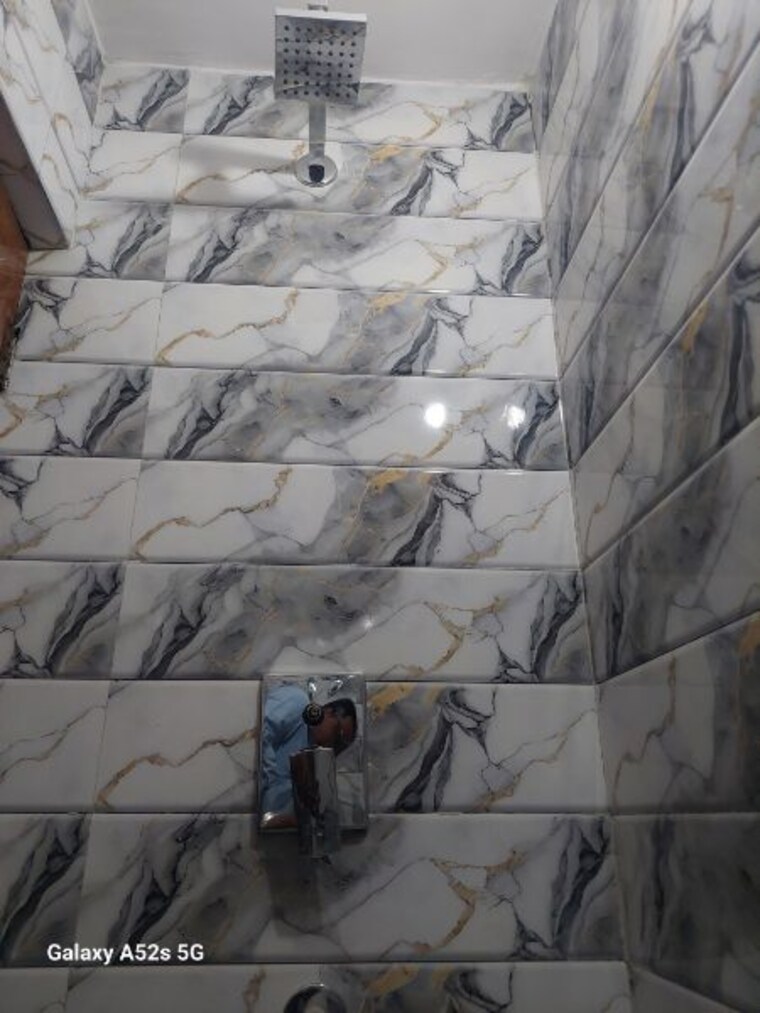 Bathroom, adchini 1 RK 200 Sq.Ft. Apartment In Adchini Delhi 10122508