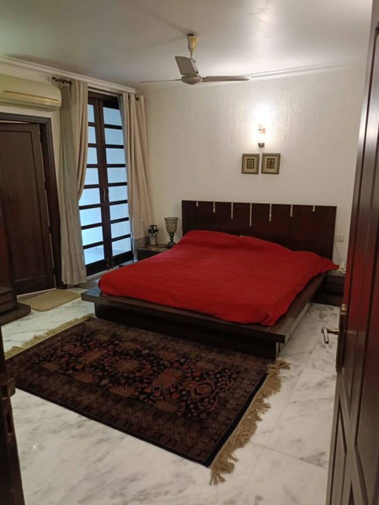 Bedroom, greater kailash ii 4 Bedroom 500 Sq.Yd. Builder Floor In Greater Kailash ii Delhi 10122486