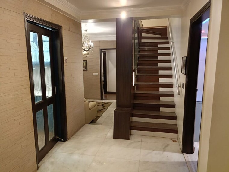 Room, greater kailash ii 4 Bedroom 500 Sq.Yd. Builder Floor In Greater Kailash ii Delhi 10122486