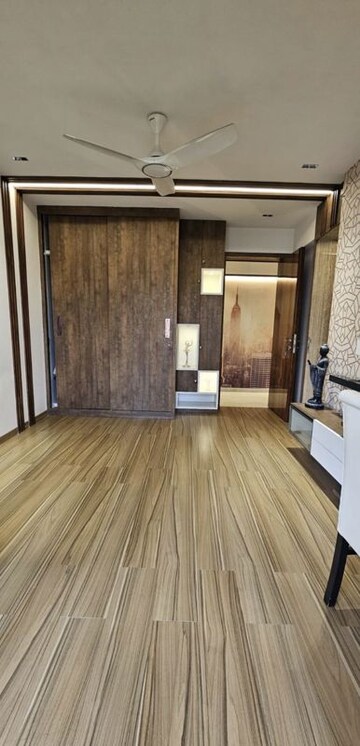 Bedroom in 4 BHK Apartment at Hiranandani Gardens, Powai – for Rent