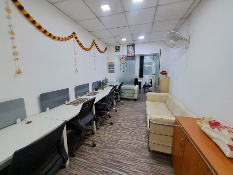 Team Area, sector 63 Commercial Office Space 300 Sq.Ft. In Sector 63 Noida 10122294
