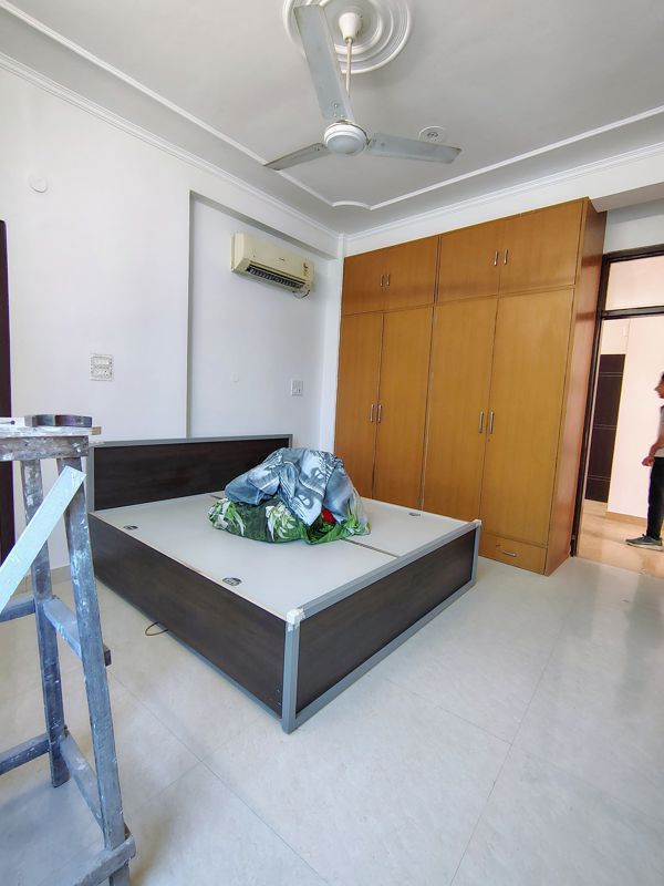 2 BHK + Servant Room Builder Floor For Rent in Sector 22B