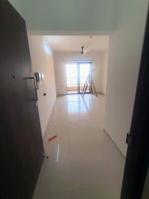 Room in 2 BHK Apartment at Shapoorji Pallonji Joyville Hadapsar Annexe, Hadapsar – for Rent