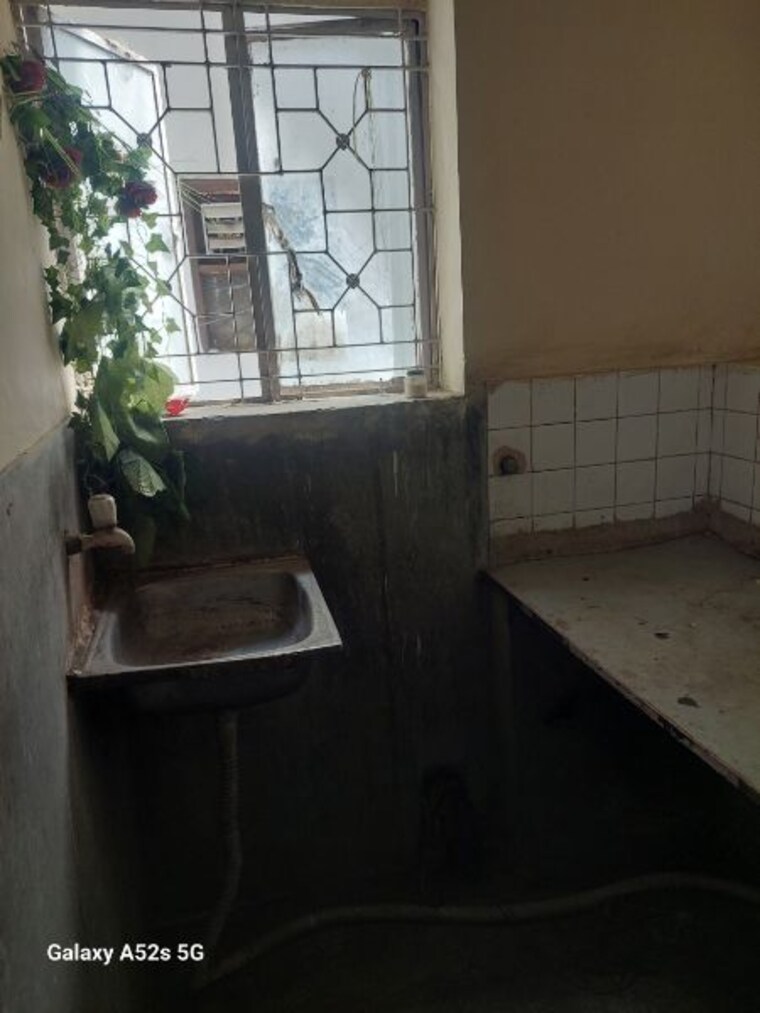 Kitchen, adchini 1 RK 300 Sq.Ft. Apartment In Adchini Delhi 10122560