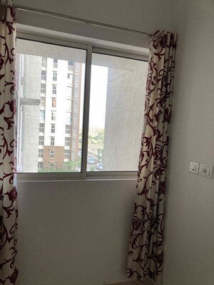 Room in 2 BHK Apartment at Lodha Upper Thane Meadows, Anjur – for Rent