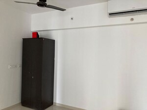 Room in 2 BHK Apartment at Lodha Upper Thane Meadows, Anjur – for Rent