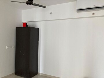 Room in 2 BHK Apartment at Lodha Upper Thane Meadows, Anjur – for Rent