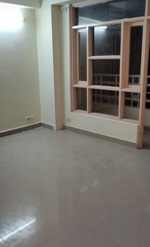 Room in 2 BHK Apartment at Ansal Plaza Chiranjiv Vihar, Chiranjiv Vihar – for Rent