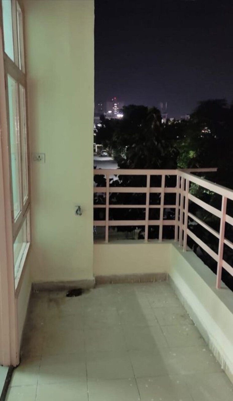 Balcony, ansal-plaza-chiranjiv-vihar 2 Bedroom 955 Sq.Ft. Apartment In Chiranjiv Vihar Ghaziabad 10122550