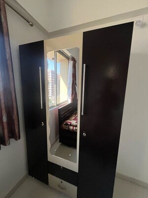 Furnished Amenities in 2 BHK Apartment at Sargasan – for Rent