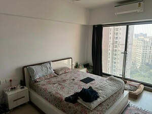 Bedroom in 2 BHK Apartment at Powai – for Rent