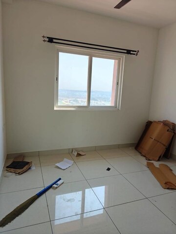 Room in 2 BHK Apartment at Prestige Finsbury Park Hyde, Bagaluru – for Rent