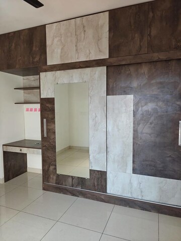 Room in 2 BHK Apartment at Prestige Finsbury Park Hyde, Bagaluru – for Rent