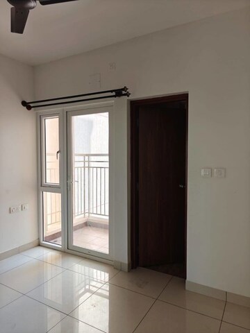 Room in 2 BHK Apartment at Prestige Finsbury Park Hyde, Bagaluru – for Rent