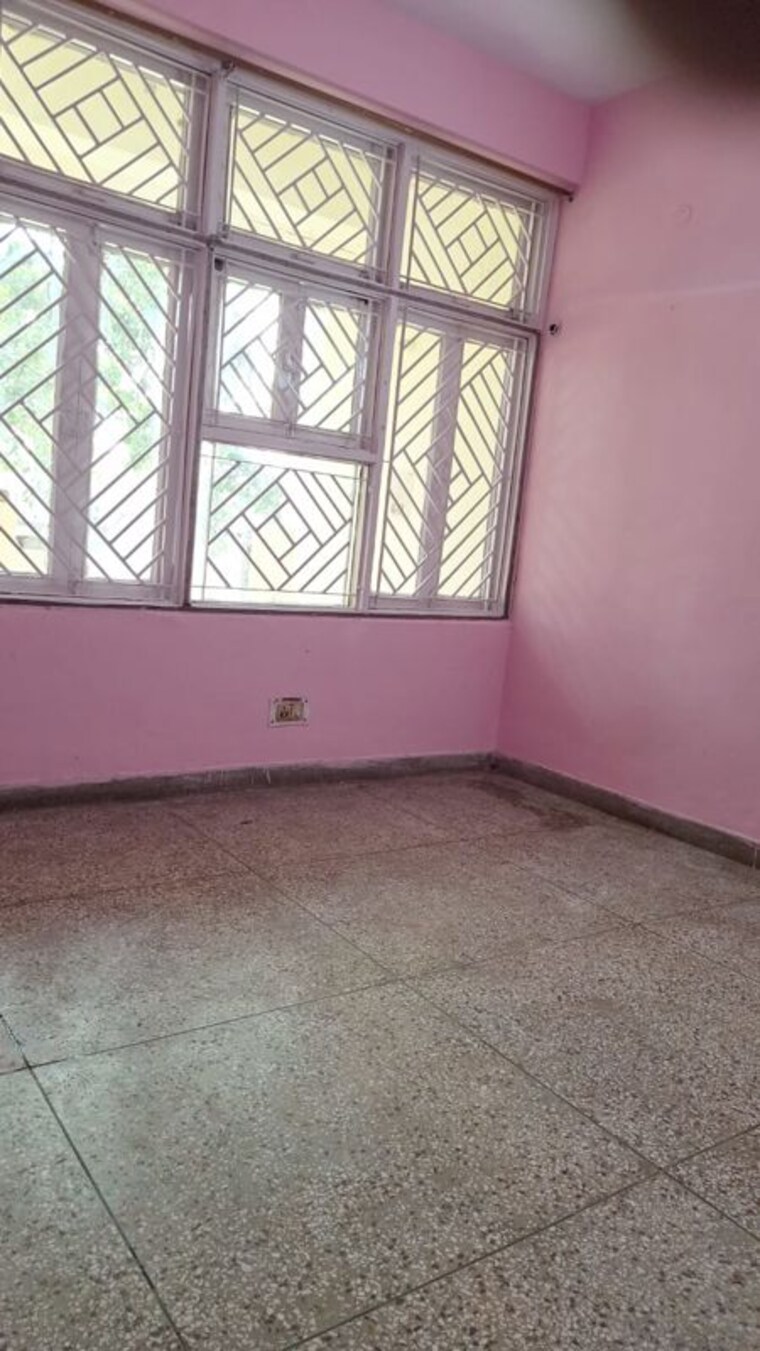 Room, ip extension 2 Bedroom 1000 Sq.Ft. Apartment In Ip Extension Delhi 10122613
