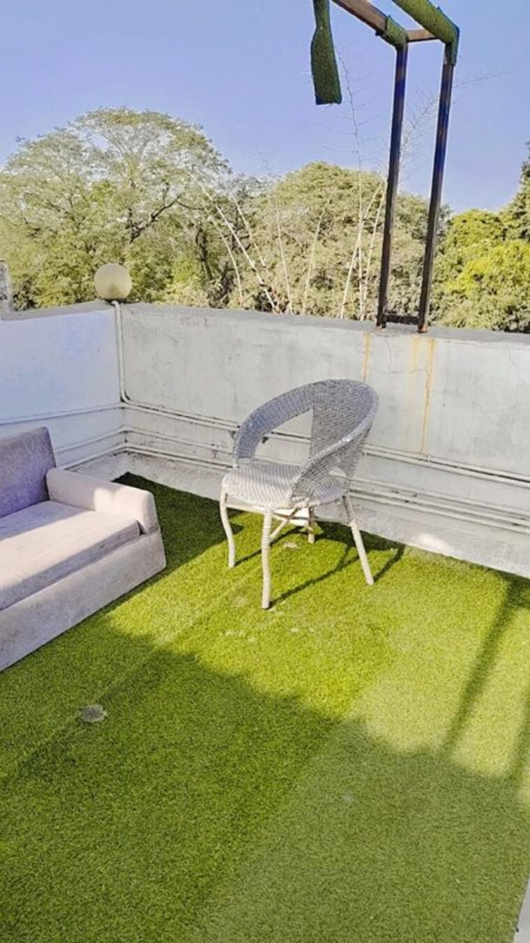 Bathroom, greater kailash part 3 3 Bedroom 1500 Sq.Ft. Apartment In Greater Kailash Part 3 Delhi 10122594