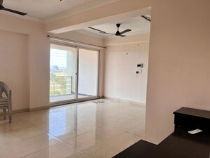 Room in 2 BHK Apartment at Avanti Vihar – for Rent