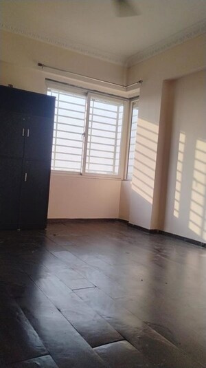Room in 2 BHK Apartment at Avanti Vihar – for Rent
