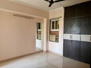 Room in 2 BHK Apartment at Avanti Vihar – for Rent