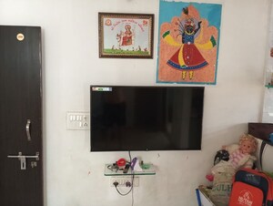 Furnished Amenities in 2 BHK Apartment at Sargasan – for Rent