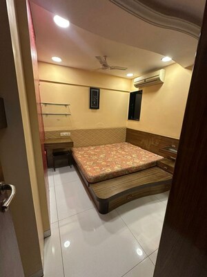 Bedroom in 3 BHK Apartment at Mumbai Central Suburbs – for Rent