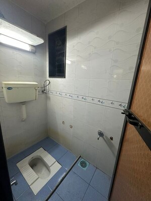 Washroom in 3 BHK Apartment at Mumbai Central Suburbs – for Rent